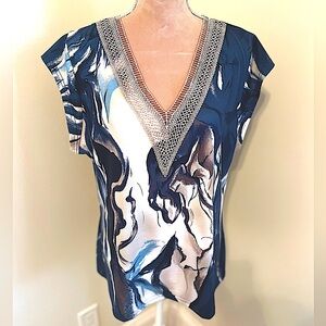 Adorable Knit Crocheted V-Neck Top